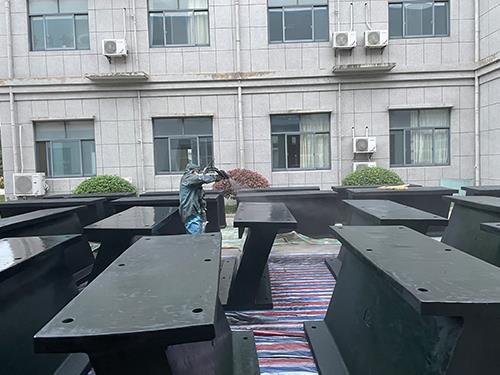 聚脲防腐涂层在化工储罐内壁的耐介质腐蚀及抗渗性能